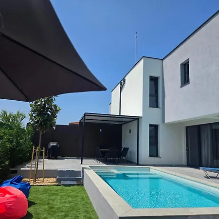 Cadaques, Private Pool With Heating And Salt Water וילה לוזנטס
