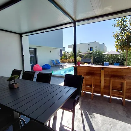 Villa Cadaques, Private Pool With Heating And Salt Water Lozenec