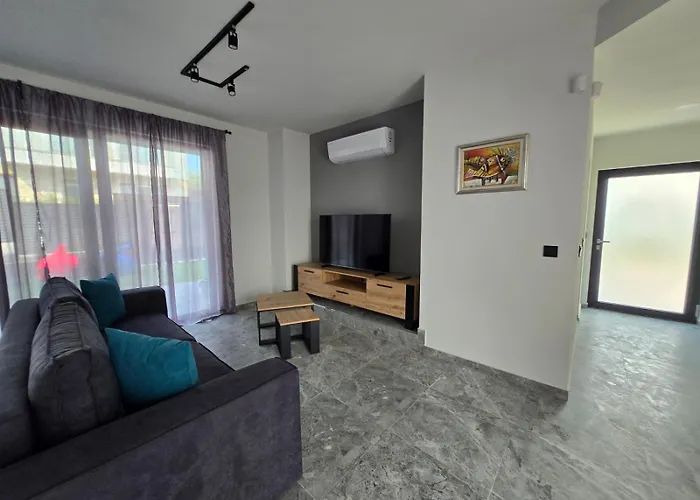 Villa Cadaques, Private Pool With Heating And Salt Water Lozenets