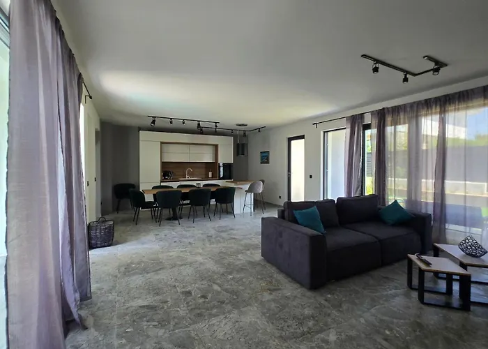 Cadaques, Private Pool With Heating And Salt Water *